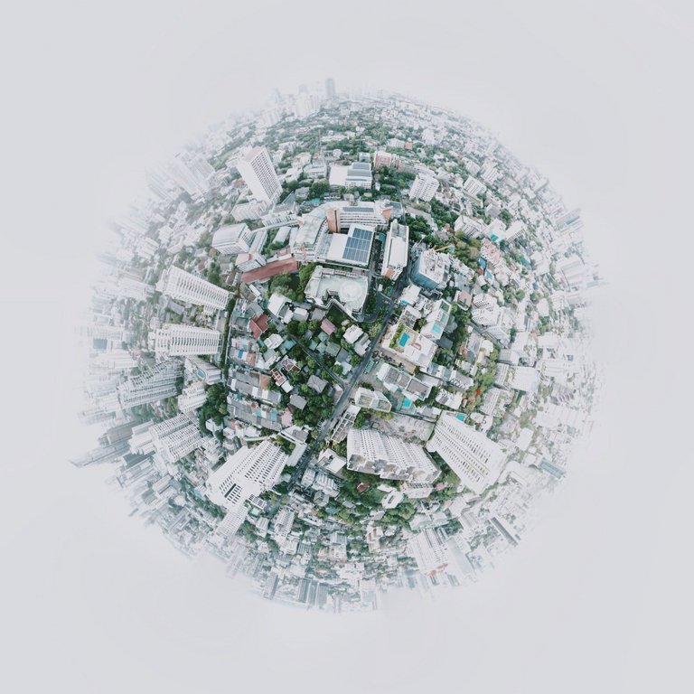 Stadt aus der Vogelperspektive im Kreis dargestellt